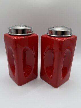 Retro Square Red Modern Ceramic Salt & Pepper Shakers